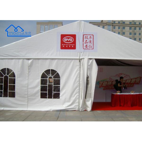 Продается ветроустойчивый, водонепроницаемый белый ПВХ холм с навесом.