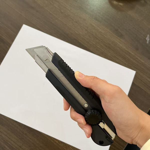 High Carbon Steel Blade Heavy Duty Box Cutter Blade Lock Knob For Safe Cutting