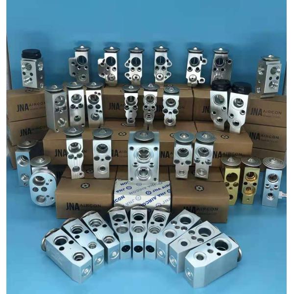 AC Condenser In Automobile For BMW I8 X3 F20/F21/F25 640*349*16mm 64506804722 64509288940 64509335362