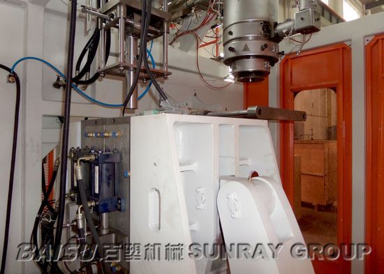 Single Station EBM HDPE Blow Moulding Machine For 18 Liter Cooking Oil Jerry Can SRB75S-1