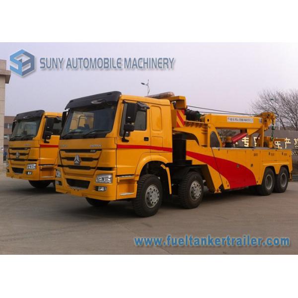 Heavy Duty 30DZ 30 Ton HOWO Rotator Tow Truck Wrecker For 2 Persons