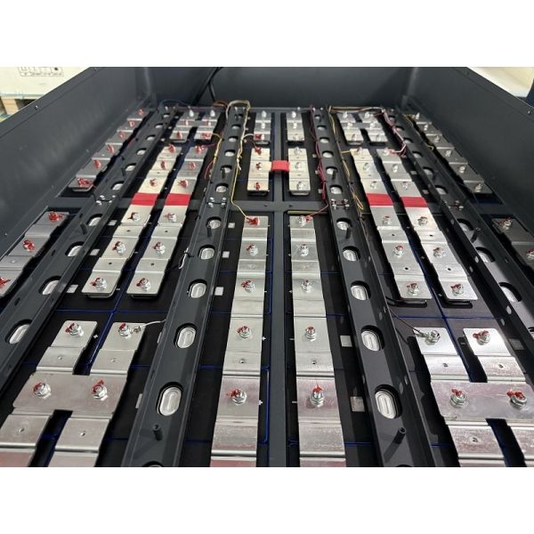 48V 51.2V 980Ah 50KWh Lifepo4 Battery 5-10 Years Warranty 200Ah 400Ah Capacities for Solar System Deye Hybrid Inverter BMS