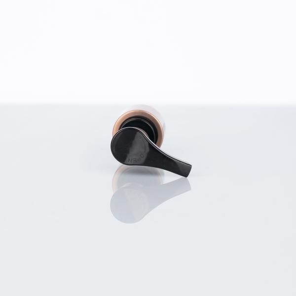 24/410 Black and Gold High-necked Electroplated Aluminum Plastic Pump Head for Shower Gel Bottle