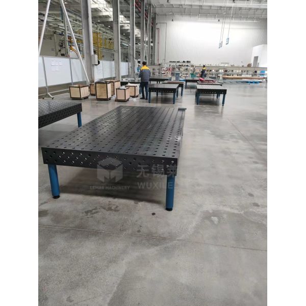 3D Welding Table 2000*1000mm Nitrided Against Welding Spatter