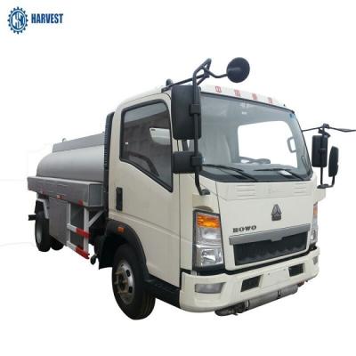 Howo 116hp 5000L Capacity 4x2 Light Duty Fuel Tanker Lorry With Flow Meter