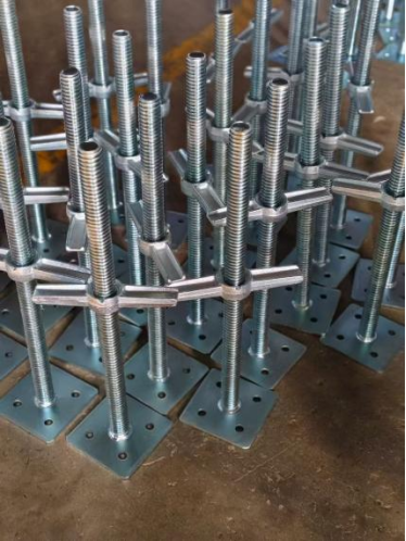 Heavy Duty Scaffold Components Blue Scaffolding Side Bracket For Secure Load Bearing And Support