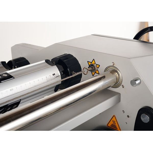 Laminadora de formato ancho sin estática para señalización sin costuras 2.5kw