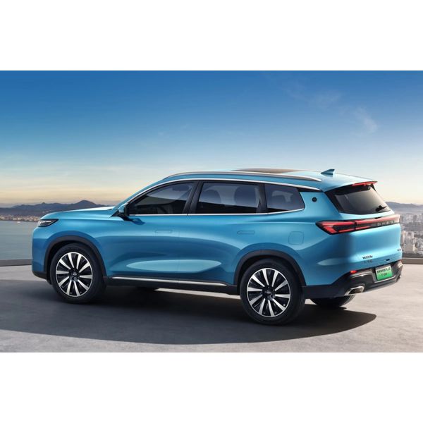 2025 Chery Tiggo 8 PLUS Deluxe Edition: Reliable Mid-Size Fuel SUV with Flexible Space