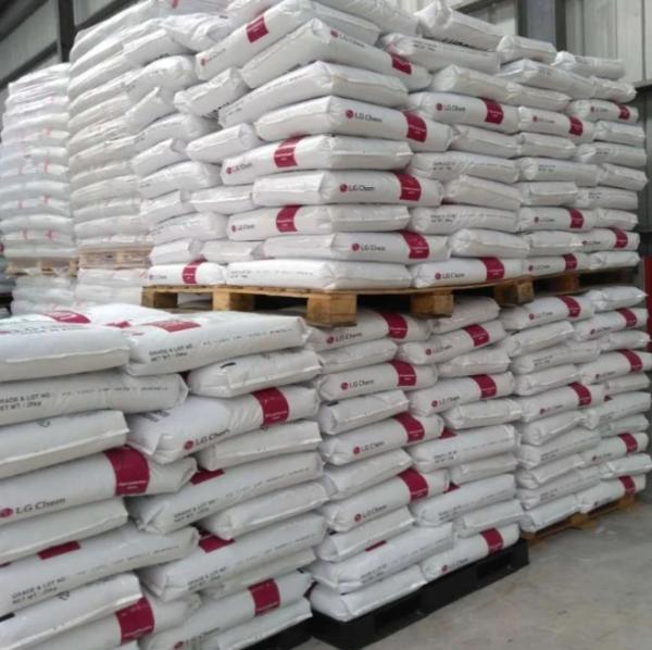 Granules de polycarbonate recyclé résistant à la chaleur à fort impact