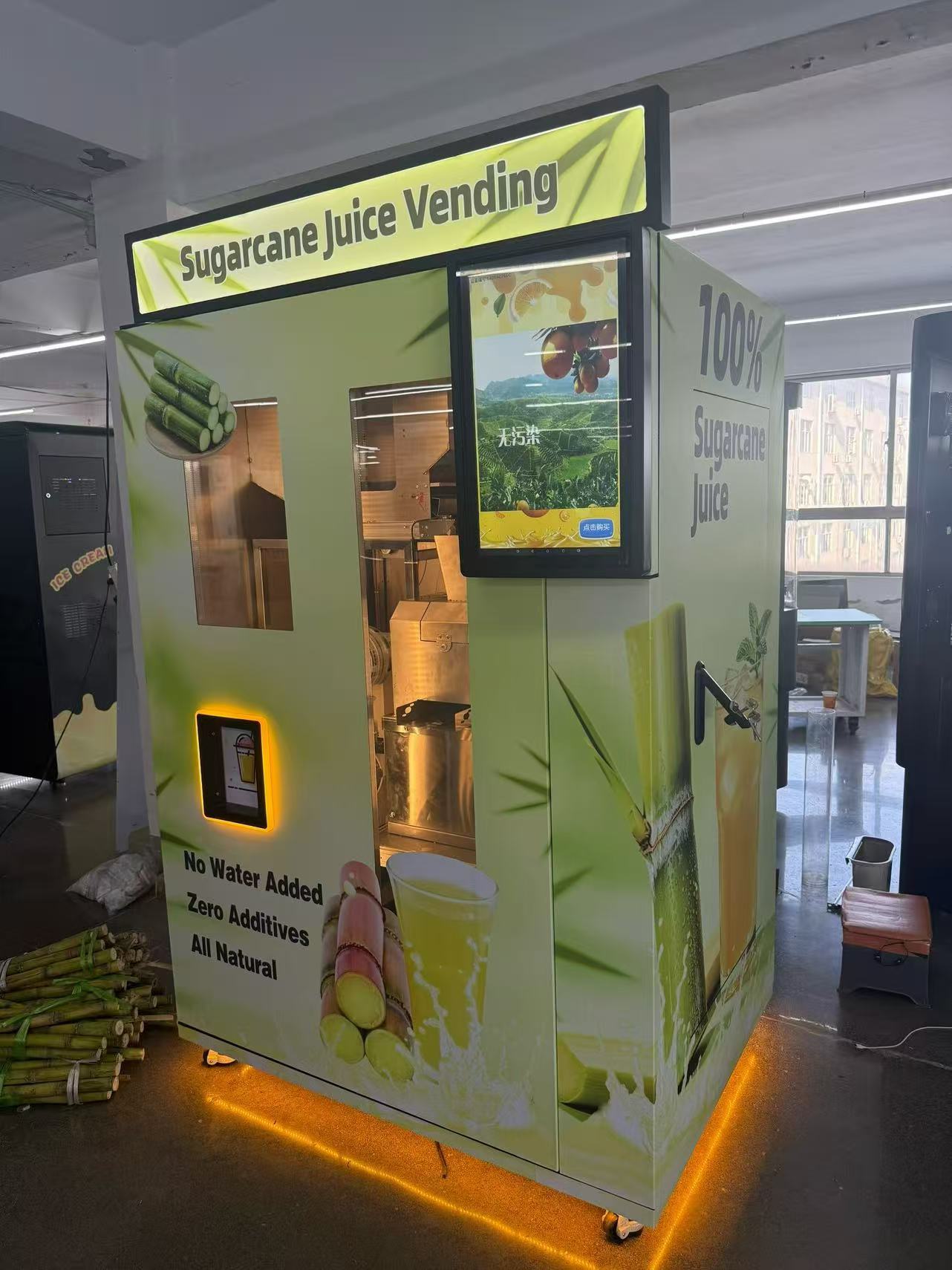 OEM ODM Automatic Fresh Squeezely Sugarcane Juice Machine Sugarcane Vending Machine