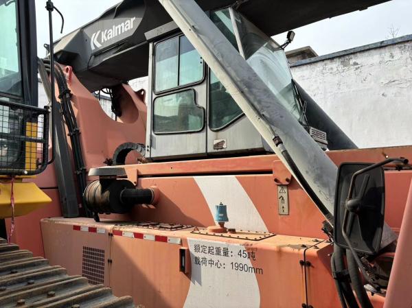 KALMAR Used Reach Stacker 45TON 90% New Low Hours Original Brand