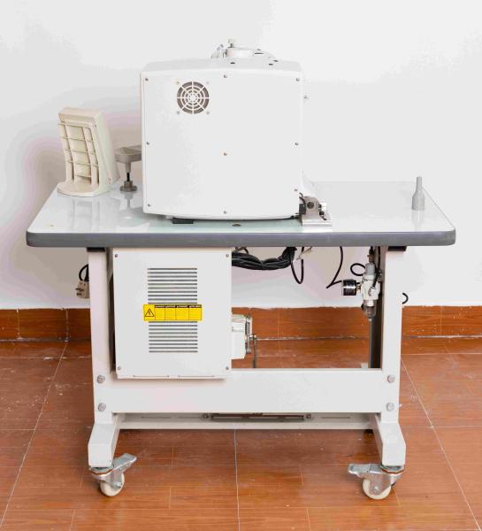 Computerized Four Hole Buttonhole Stitch Machine For Industrial Use