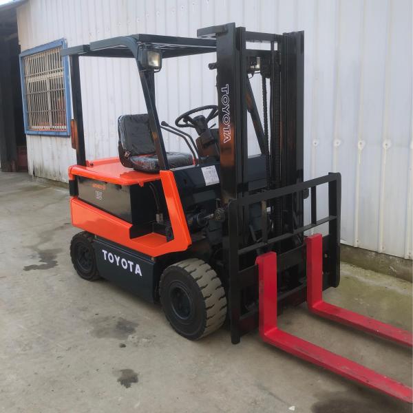 Usine Direct Utilisé Pour Toyota Mini Chariot Élévateur 1.5 tonne - 3 tonnes Avec Moteur Japonais Diesel Seconde Main Vente Pour Industries de Détail