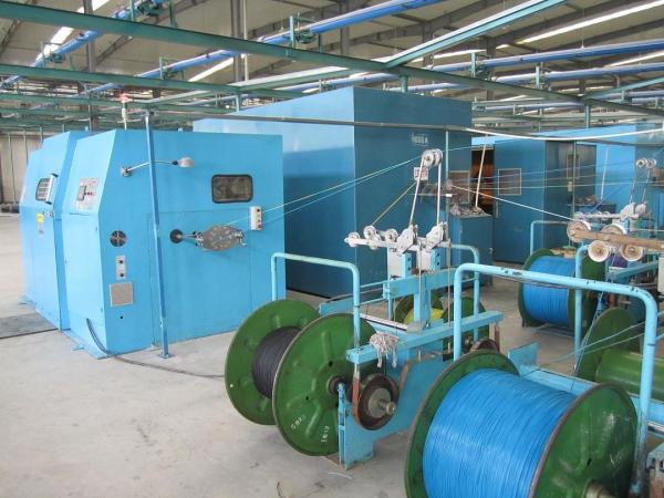 Máquina desencapada do tornado do fio de cobre de Buncher da torção dobro com controle de computador