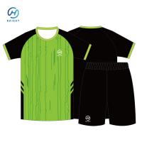 Uniformes de football: polyester à haute perméabilité pour la transpiration et la mobilité
