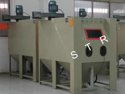 Box Type Pressurized Sandblasting Machine / Remove Burrs Rust Wet Blasting Cabinet