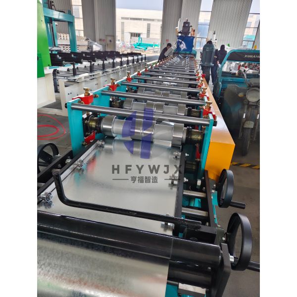 Stable Performance Hydraulic Ridge Cap Roll Forming Machine with Customizable Profiles for Roofing Designs