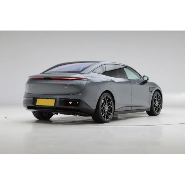 2024 Zeekr 007 Pure Electricity 2WD 4WD 422hp 646hp Car with Maintenance-Free Load-Acid Battery and 255/40 R20 Tires