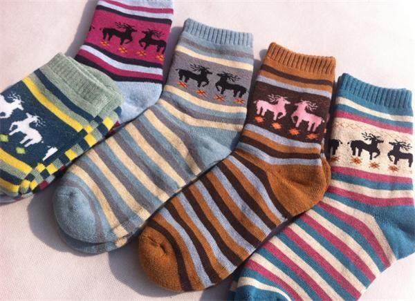 Christmas deer patterned design cosy cotton thick winter dress socks for women