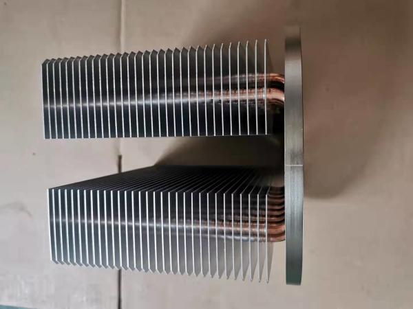 Dissipador de calor empilhado da aleta do dissipador de calor da tubulação da elevada precisão alumínio de cobre para o diodo emissor de luz e o processador central