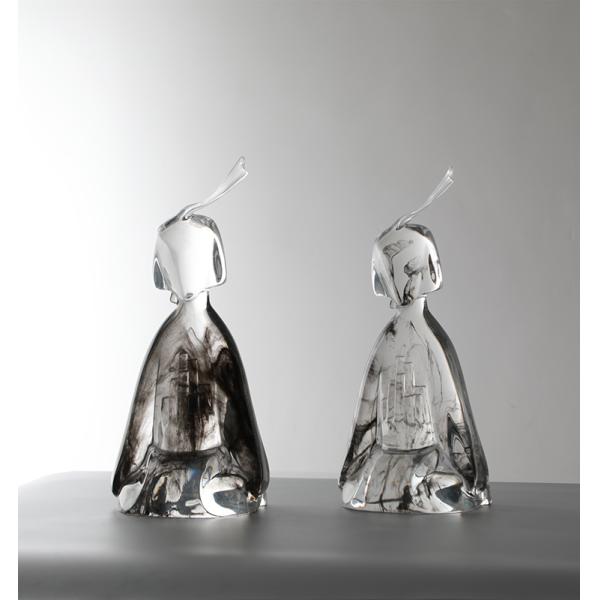 Customize decorative PMMA acrylic resin sculpture crafts for arts gallery