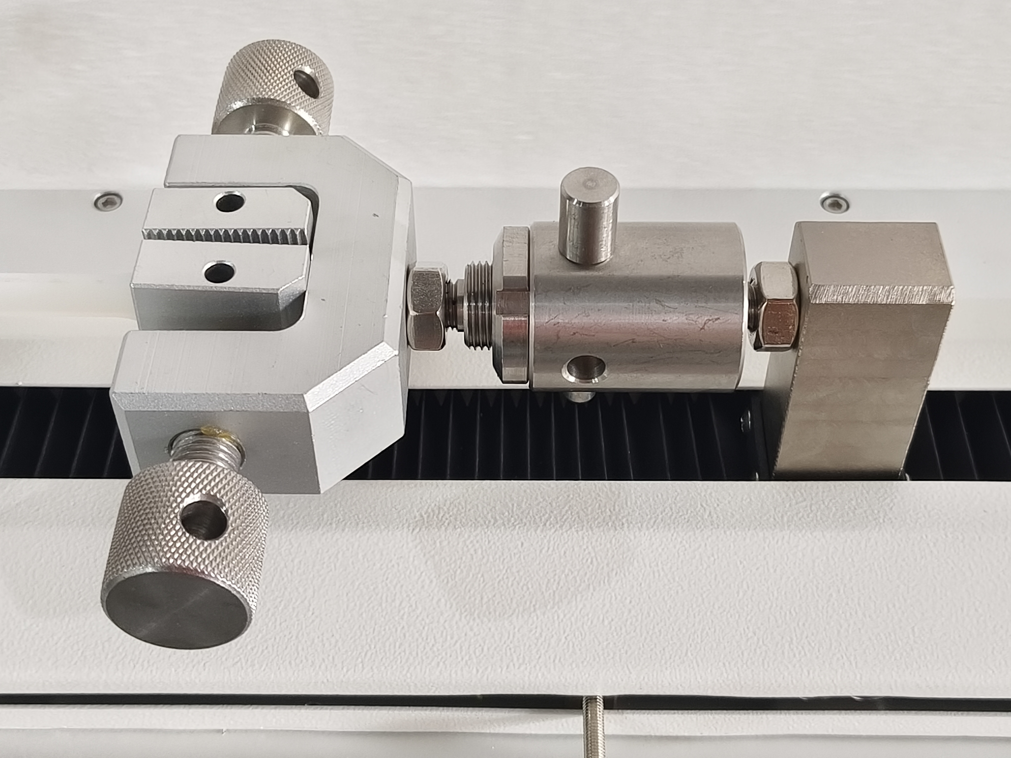 Microcomputer Controlled Horizontal Tensile Testing Machine