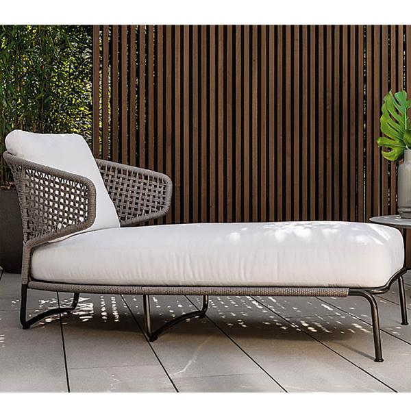 Outdoor Rattan Furniture Daybed and Aluminum Sun Lounger for Outdoor in Swimming Pool