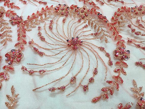Tela nupcial frisada do laço do bordado de cristal da flor para a largura dos vestidos de casamento 125cm