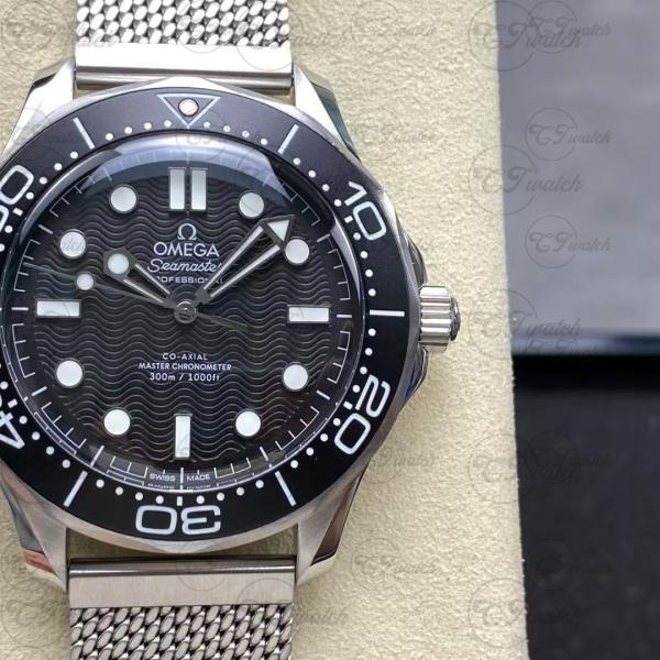 Omega Seamaster Diver 300M 42MM Clone Watch Automatique 8800 Mouvement Numéro noir Bracelet en acier inoxydable