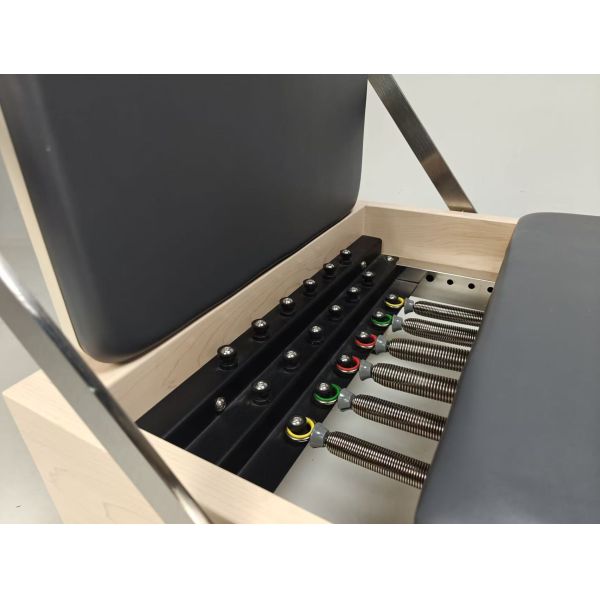 Maple Wood Frame Pilates Reformer U+PL001 with Classic Full Track Design