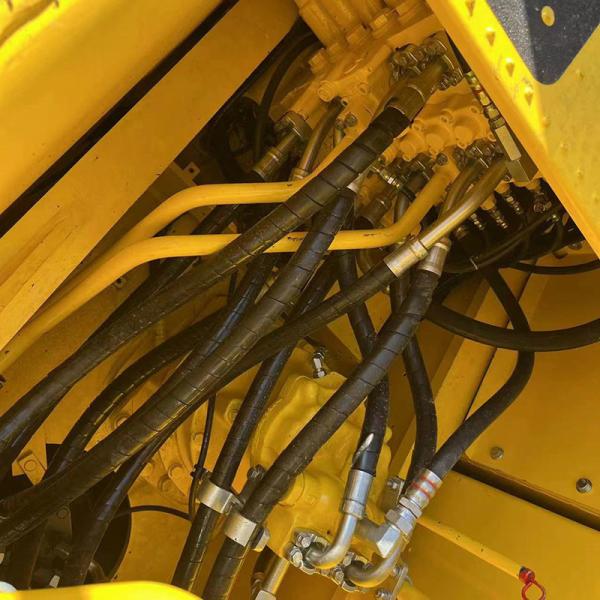 Komatsu PC210-8 Middle Size Used Crawler Excavator 1m3 Bucket Capacity 110kw