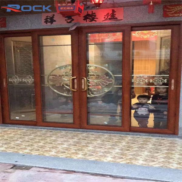 Роскошный стиль из розового золота с блестящей поверхностью окна из ПВХ в грузинском стиле с декоративными цветами