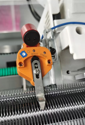 Revolutionize Your Hat and Scarf Knitting with 3 System Computerized Knitting Machine