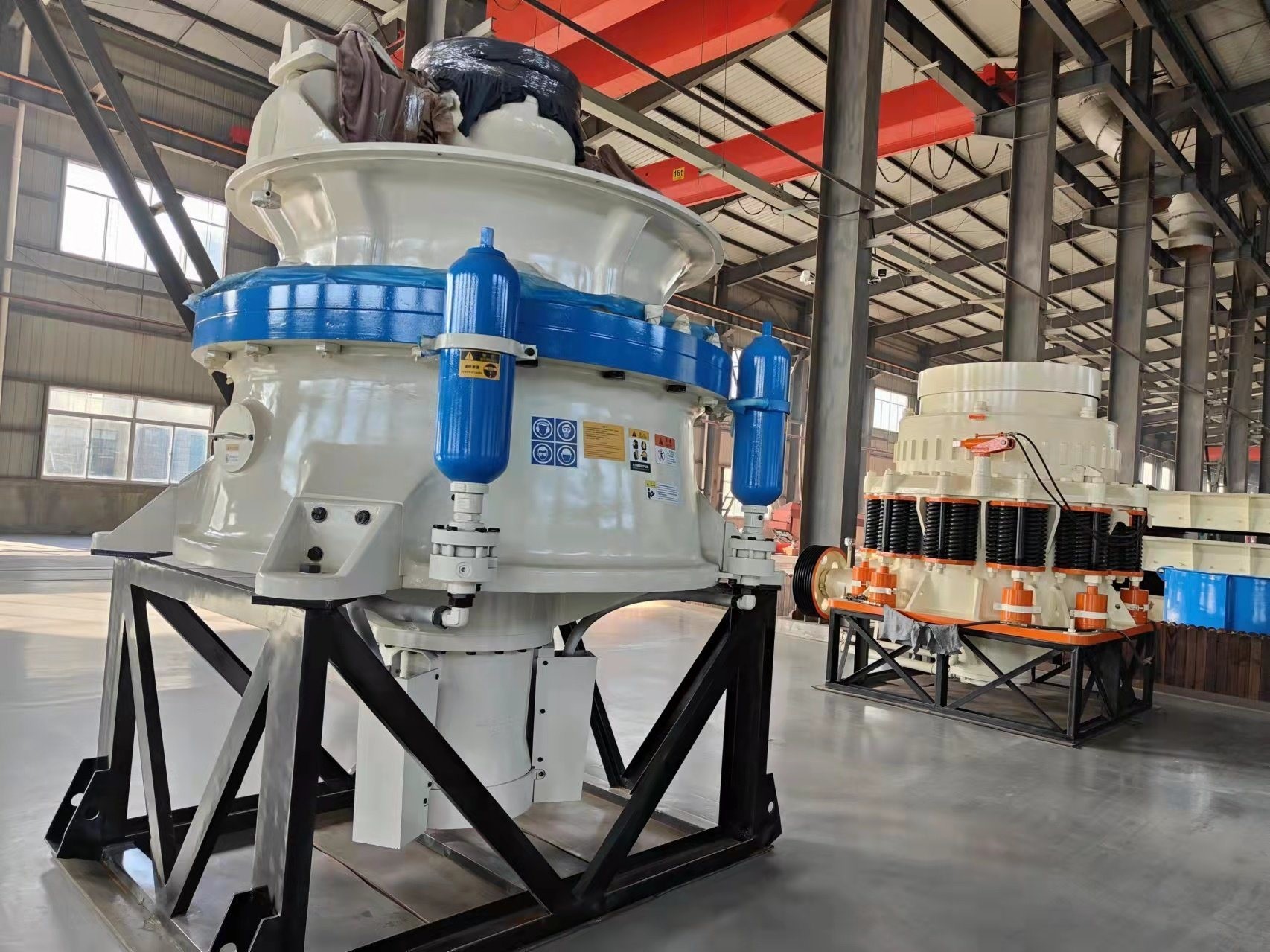 Installation Under Technical Guidance Ore Spring Cone Crusher with and Belt Conveyor