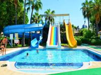 Parcs aquatiques en plein air Équipement personnalisé pour enfants avec un ensemble de diapositives en fibre de verre