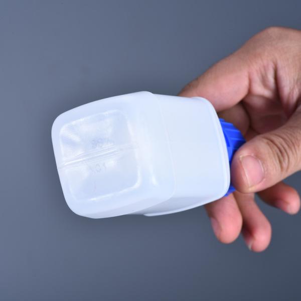 Square Empty HDPE Plastic Lab Reagent Bottle 125 Ml Leakproof