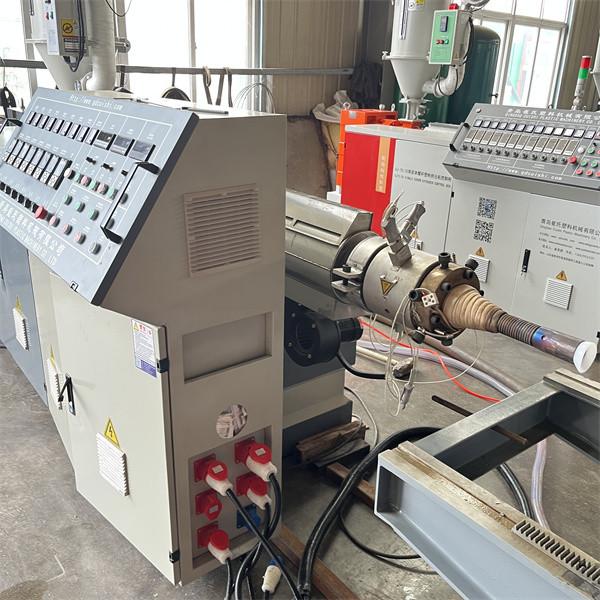 Sj75/30 Single Screw Extruder Corrugated Conduit Extrusion Line for Easy Operation and Production