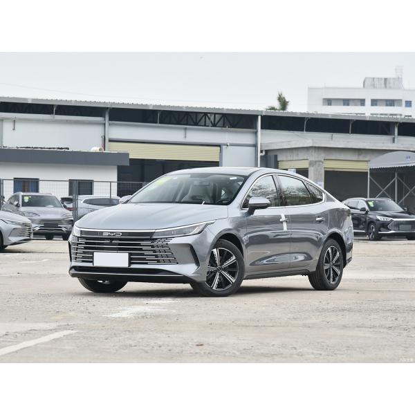 Front-Wheel Drive Used Electric Cars 47.5 KWh Battery With Bluetooth USB Wi-Fi Connectivity