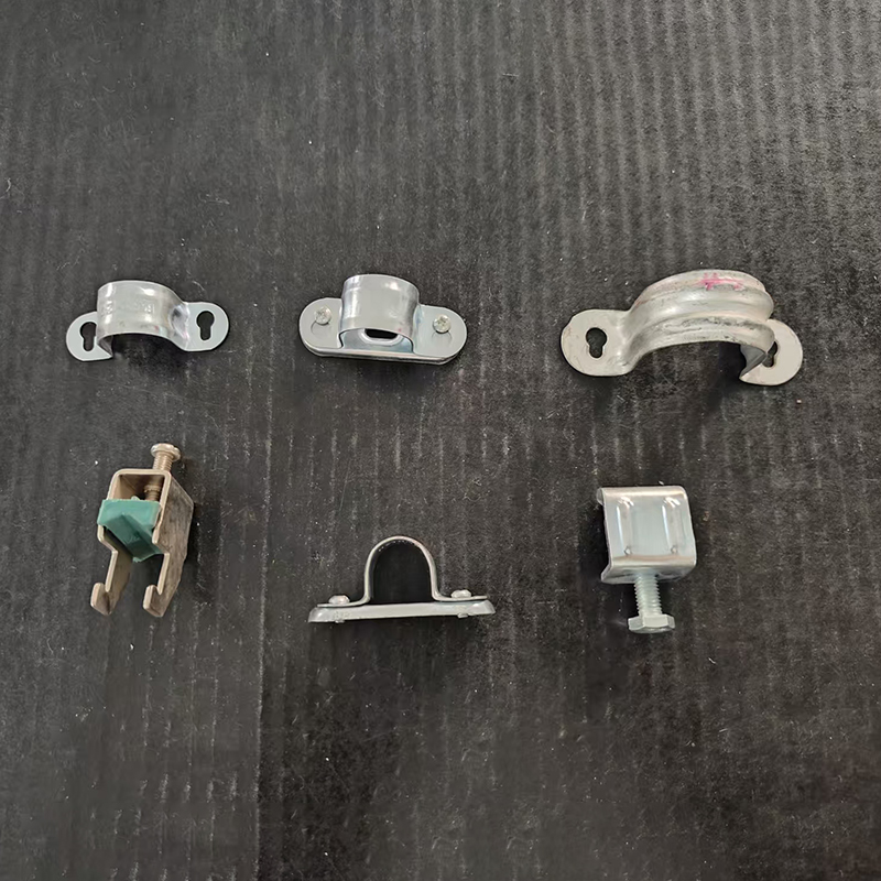 Grade3 EMT Clip Half Pipe Clamp Galvanized Metal For Electrical Tube