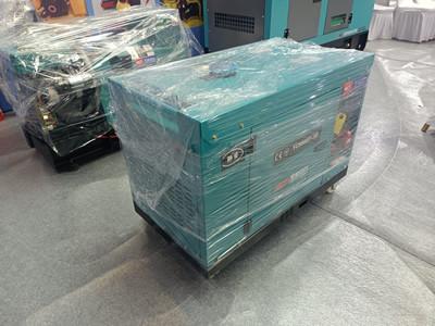 140 KW Cummins Commercial Generator 175 KVA Powered Small Cummins Generator