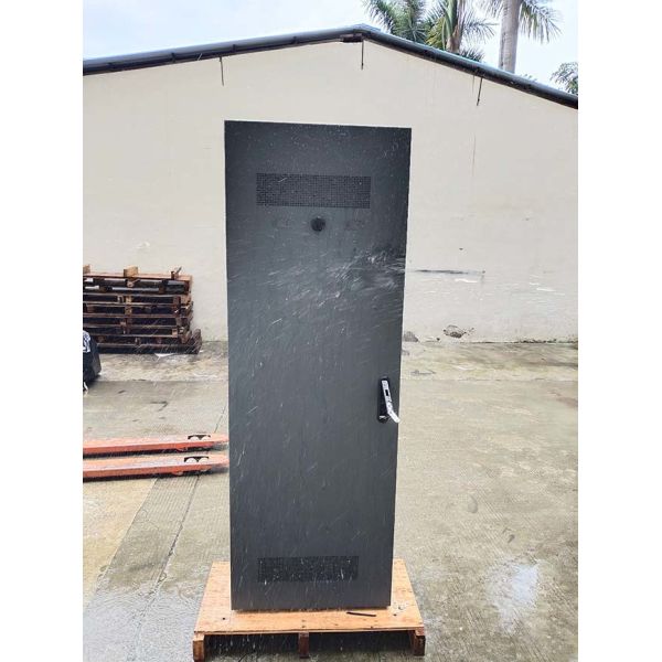 Built-in QR code scanner, landscape-style outdoor advertising machine with 21.5-inch Lcd Screen