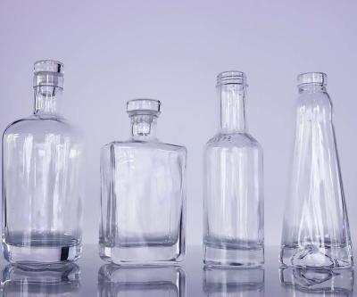 Bouteille claire de la meilleure qualité en verre de whiskey