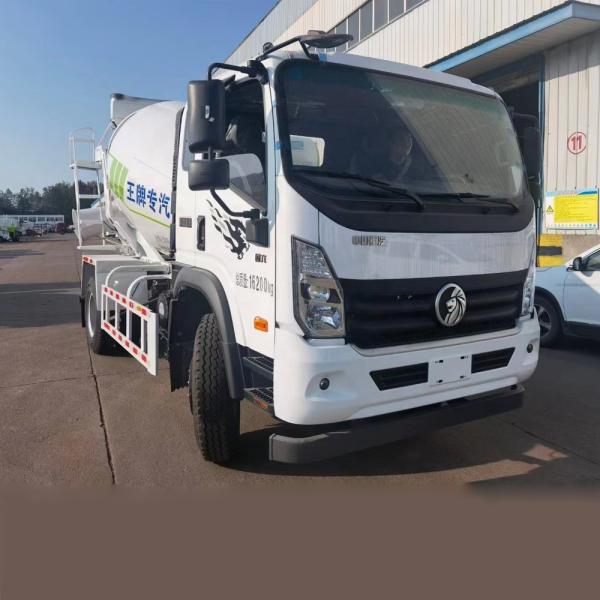 Sinotruk 5000-6000 Liters  Mixing Truck      Cement Mixer Truck