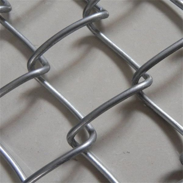 50ft Roll PVC Coated Galvanized Steel Diamond Cyclone Wire Mesh Chain Link Fence