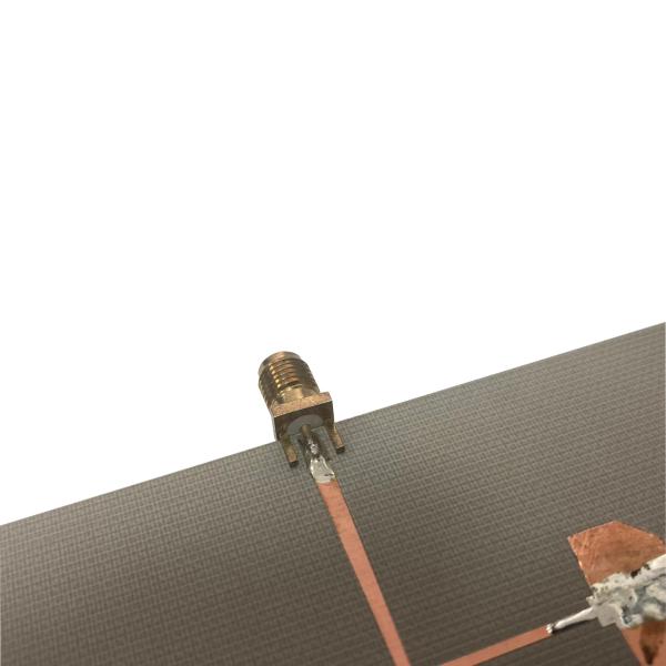 UWB PCB Outdoor Directional Antenna 600MHz-10GHz 9dBi 120x120x1