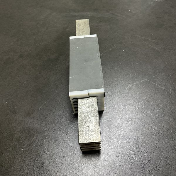 Barra de bus de resina epoxi moldeada de baja tensión personalizada 400-6300A, impermeable IP68, CA/CC 1000V 50-60Hz