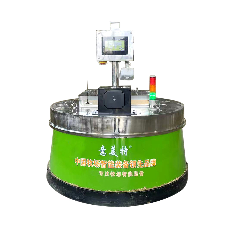 Smart Robotic Feed Pusher Robot Keyless Go Cruise Control Timed Feed Pushing For Large Scale Ranch