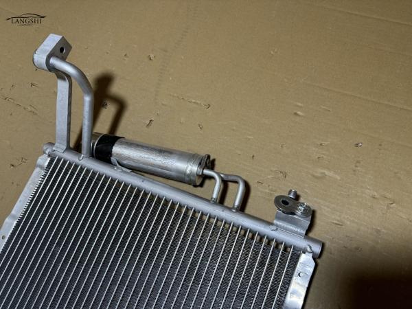 Condensador do sistema de arrefecimento de peças de automóveis para Ford ECOSPORT AV1119710HB AV1119710BB AV1119710HA AV1Z19712D