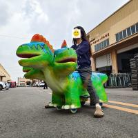 Conduite de dinosaure robotisée réaliste
