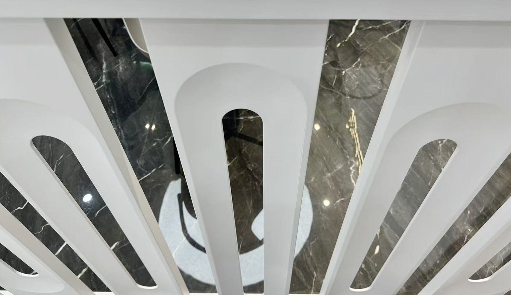 T6-T5 Aviation-Grade Aluminum Balustrade System with 304 Stainless Steel Hardware and Customizable Sizes